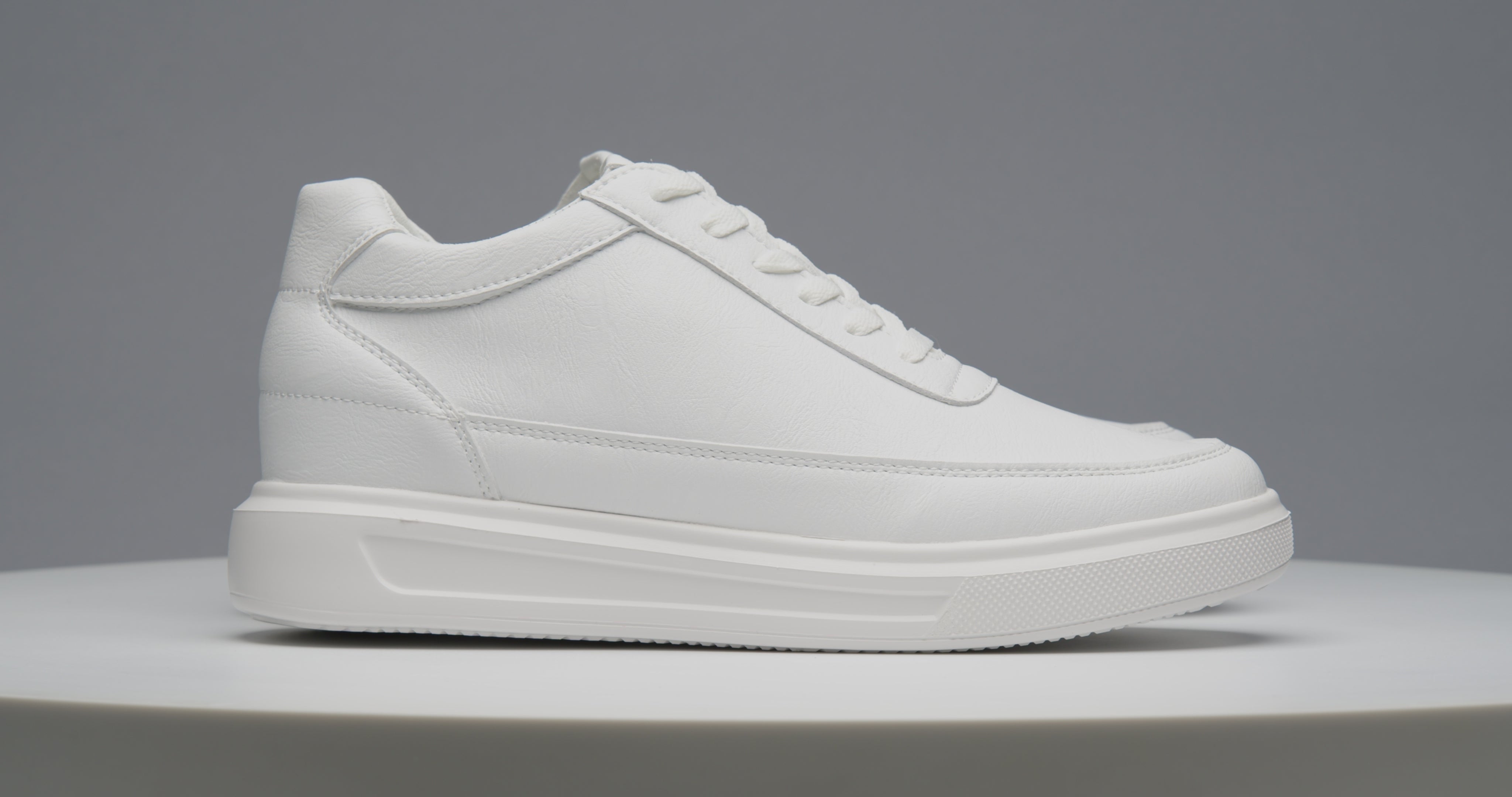 CALTO - X1647 - 2,8 Pouces Plus Grand (Blanc Pur) - Baskets Légères